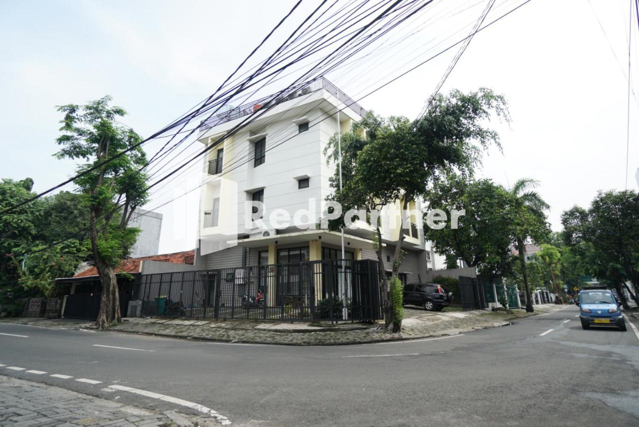 ホテル Toba Mansion Syariah Near Benhil Redpartner ジャカルタ エクステリア 写真