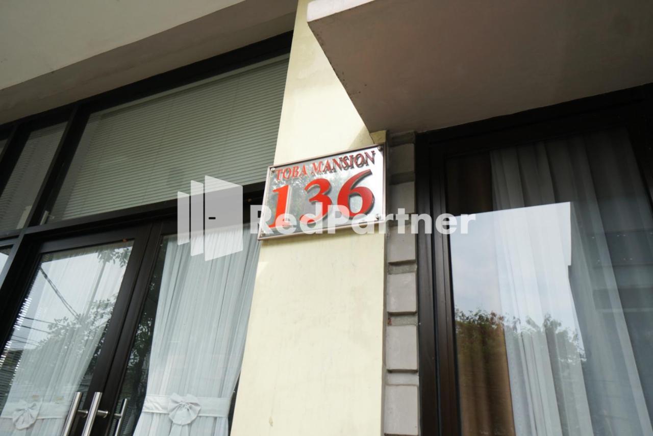 ホテル Toba Mansion Syariah Near Benhil Redpartner ジャカルタ エクステリア 写真